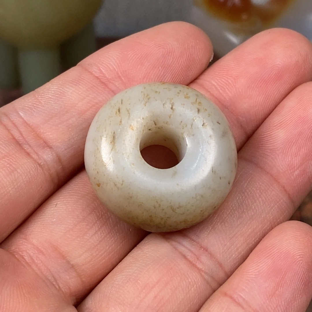 润***水非常精美得脖挂件