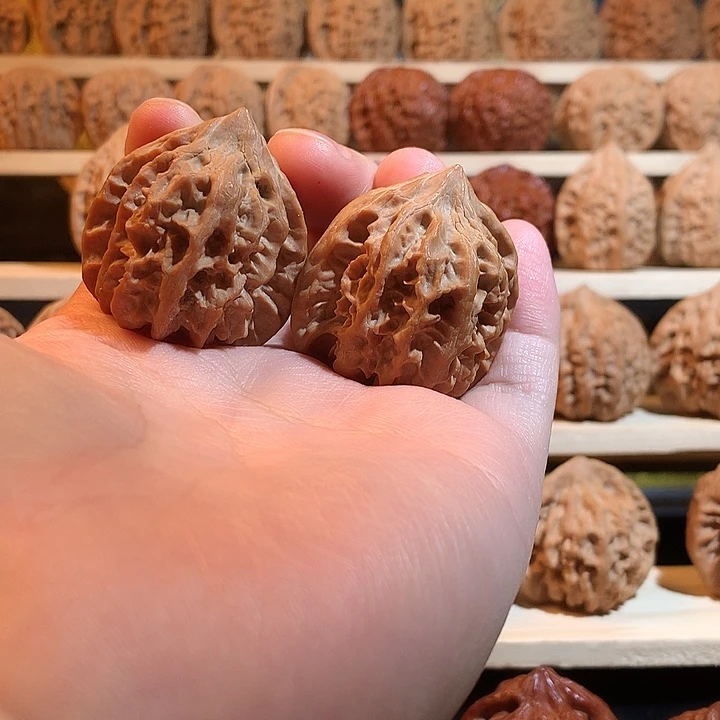 特***蘇核桃36曹大龙文玩核桃手把件