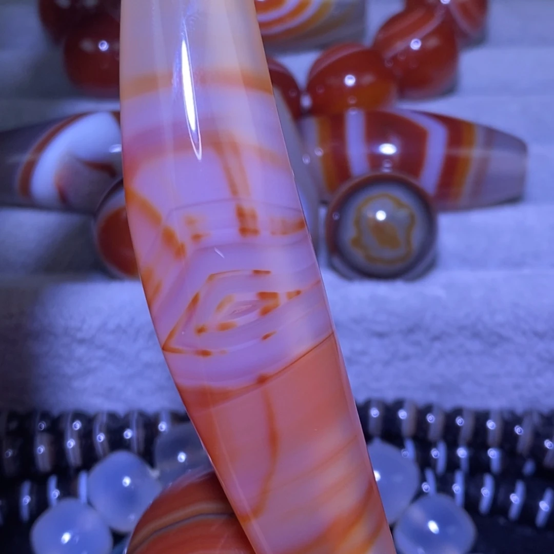 ｓ***一玛瑙/玉髓未镶嵌颈饰