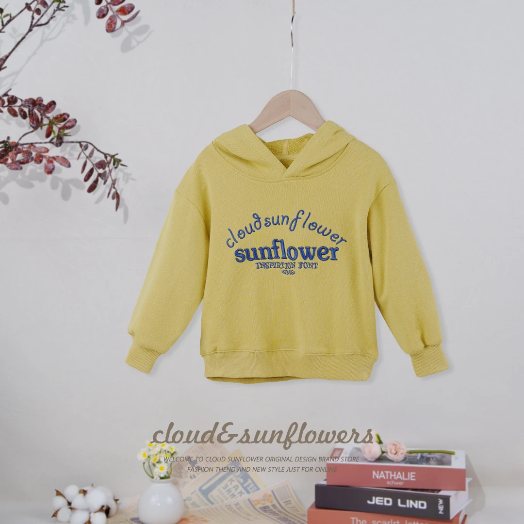 【云朵小葵】女童连帽时尚黄色英文刺绣SUN休闲卫衣1112869