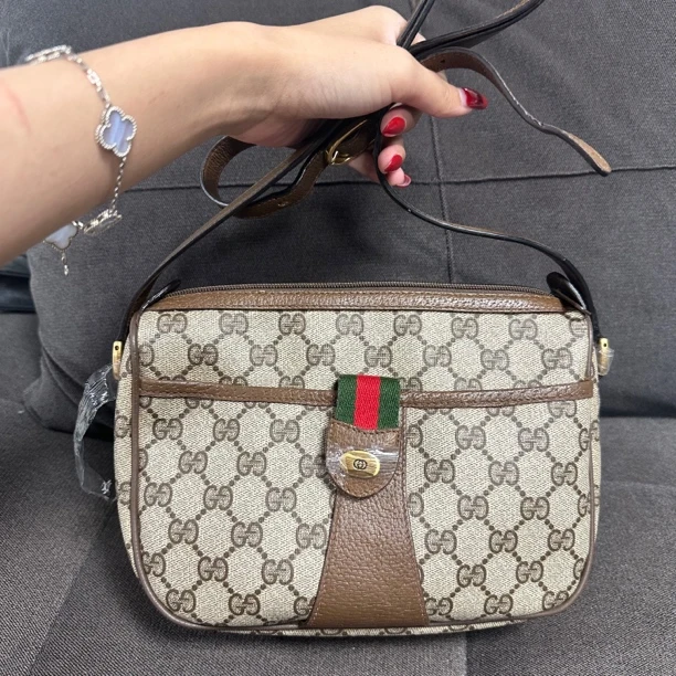 95新 GUCCI/古驰 G专属/古驰斜挎包/21073