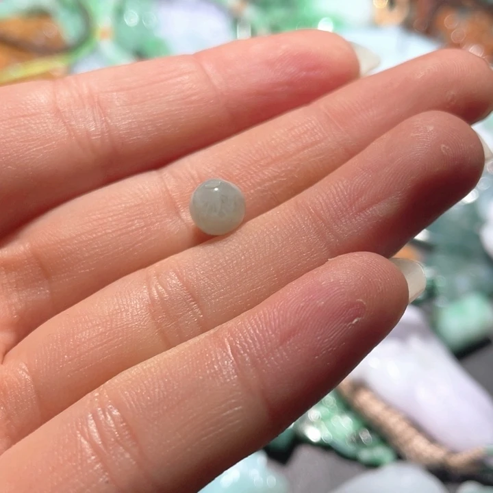 【闪购商品】翡翠颈饰未镶嵌一****8天然翡翠