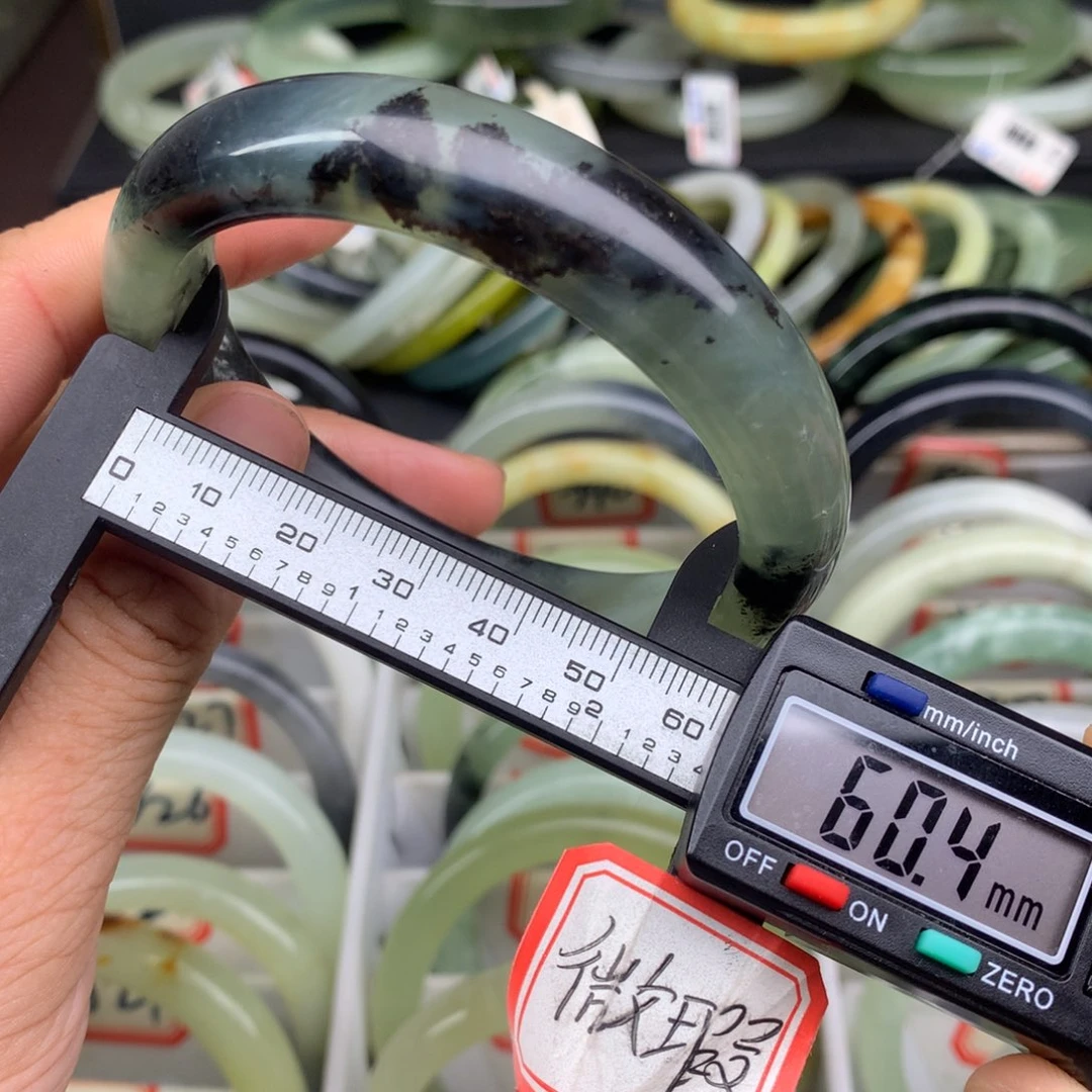 未镶嵌蛇纹石玉手镯941