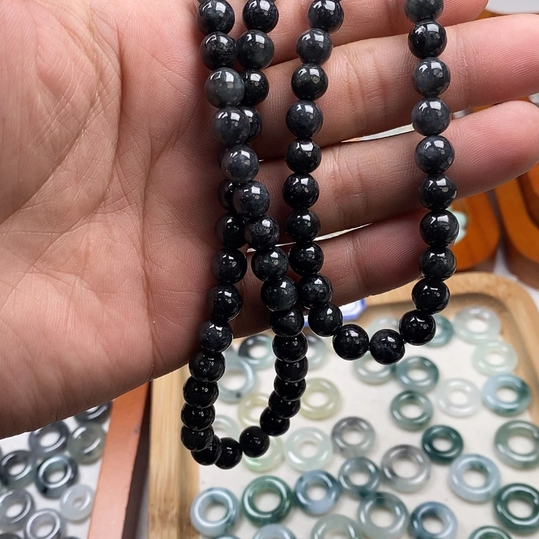 翡翠颈饰未镶嵌乌鸡大项链