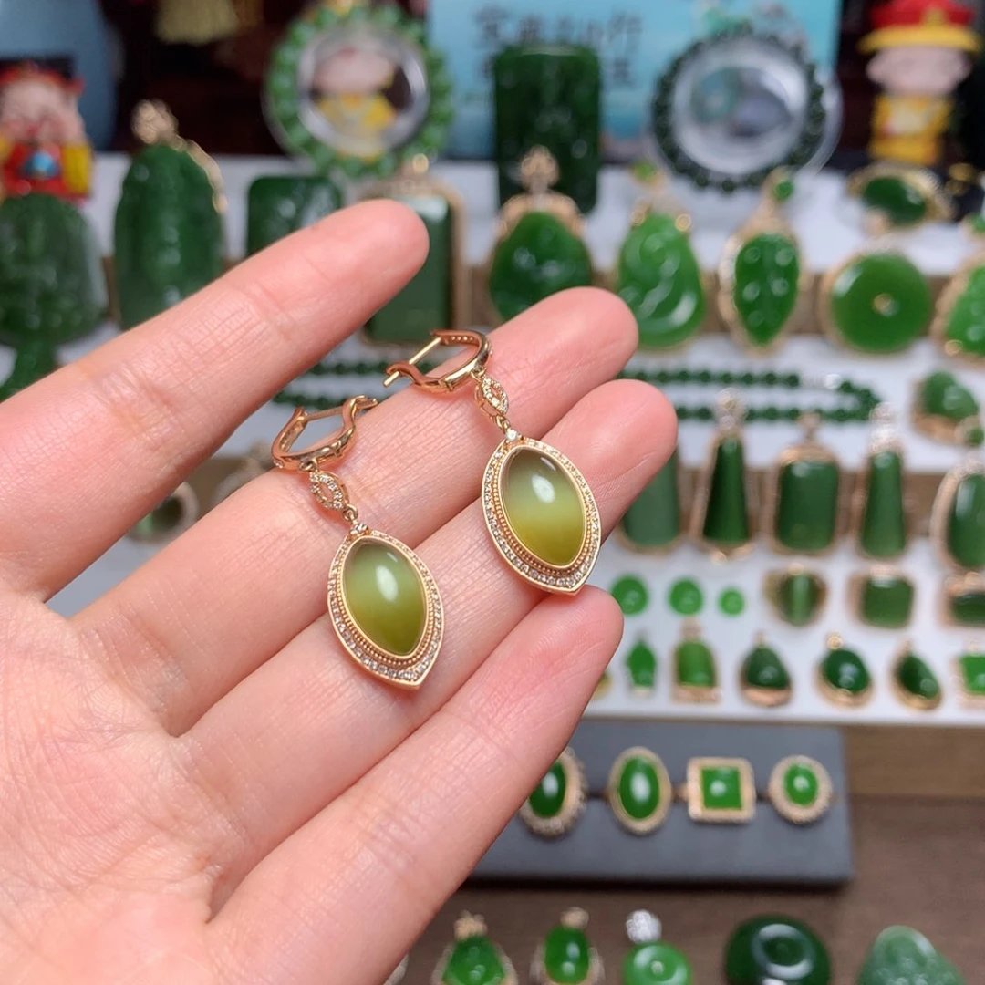 和田玉（碧玉）耳钉18K金镶嵌