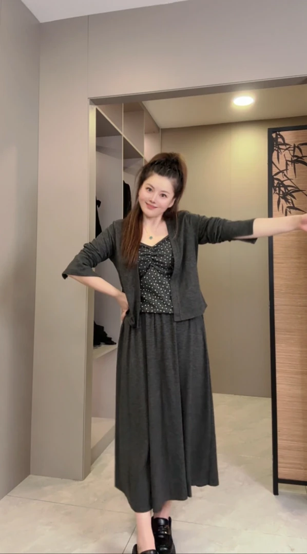 【婷婷】2025秋季新款洋气气质灰8610纯欲三件套