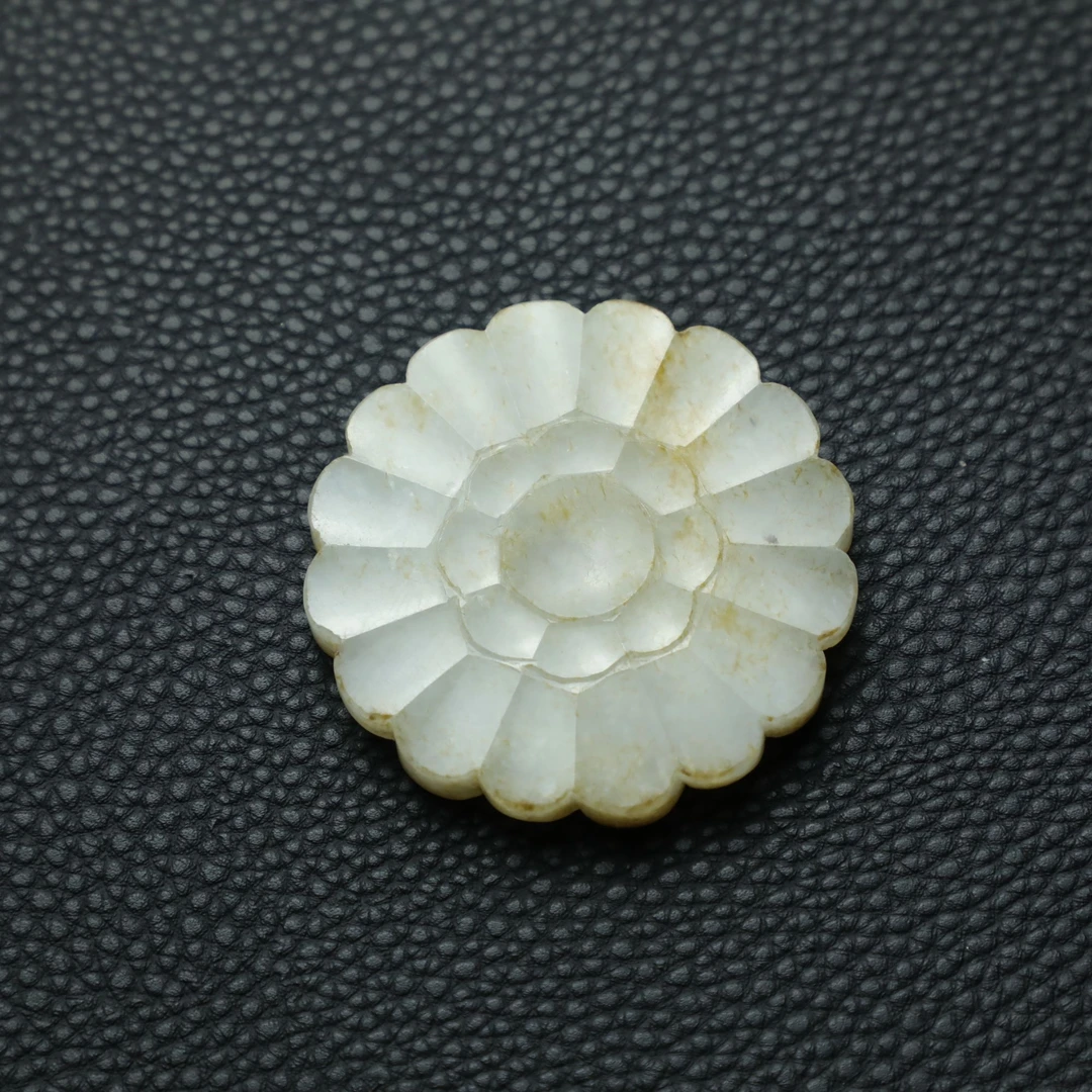 TCWWA05842清晚和田白玉扣花