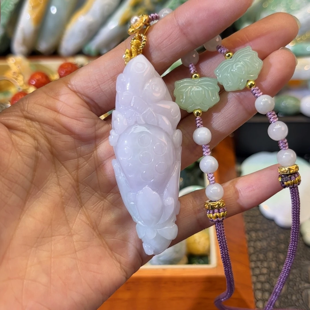 翡翠颈饰未镶嵌待编款