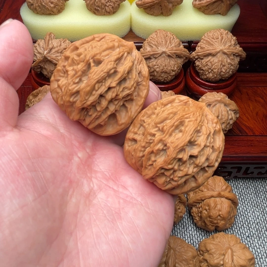 文玩核桃吊坠麦穗虎头42尺