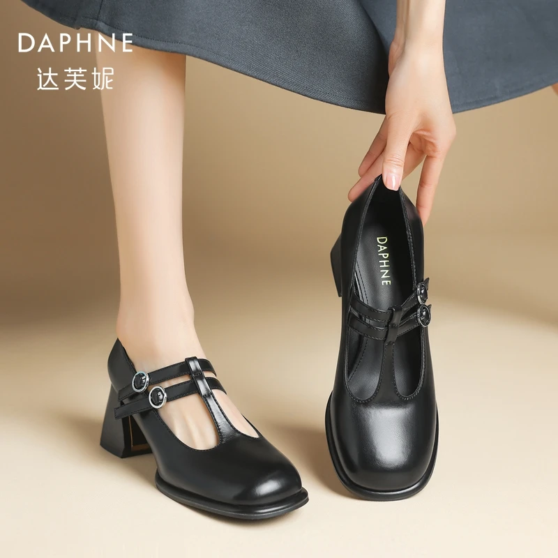 Daphne/达芙妮圆头粗跟高跟鞋女春浅口时尚玛丽珍鞋丁字扣单鞋