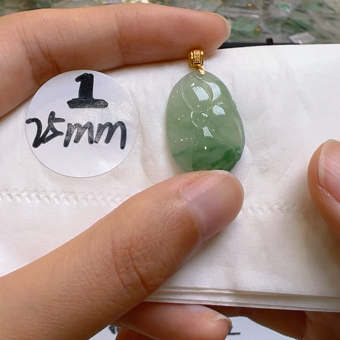 吊坠(不含链)18K金镶嵌翡翠