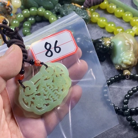 未镶嵌蛇纹石玉手链