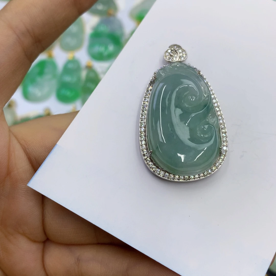 翡翠未镶嵌颈饰翡翠