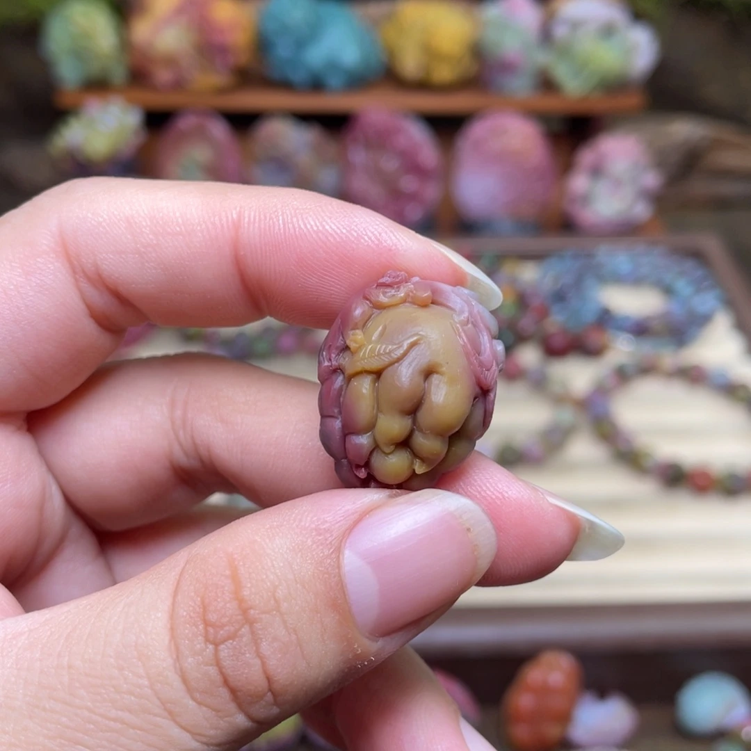 玛瑙/玉髓未镶嵌珠宝半成品盐源玛瑙苏工佛手