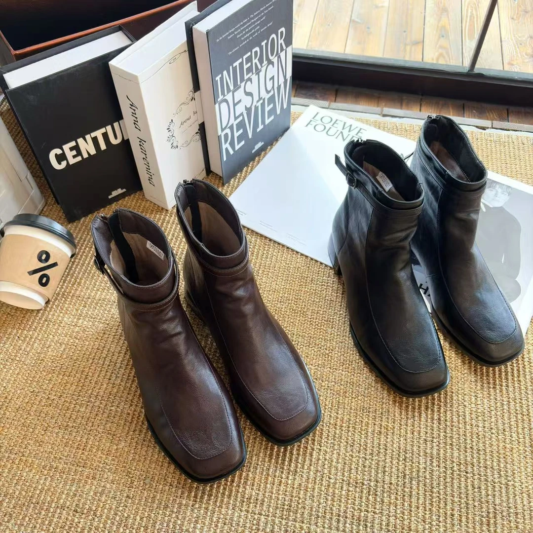 新款秋季爆款马丁靴女百搭粗跟显瘦切尔西靴子皮带扣短筒靴