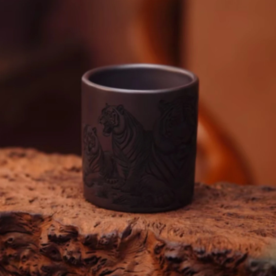 宜兴原矿紫砂 全手工全原矿 石黄 五虎图刻绘