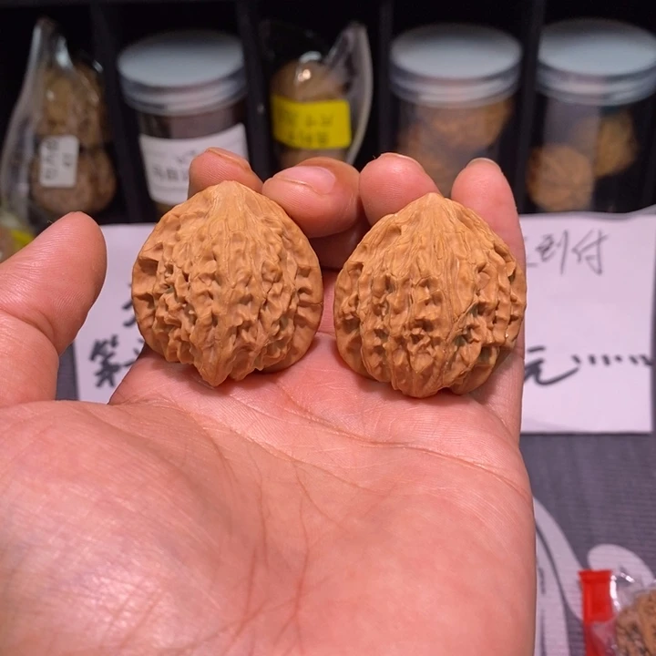 桃核把件37全品灯笼