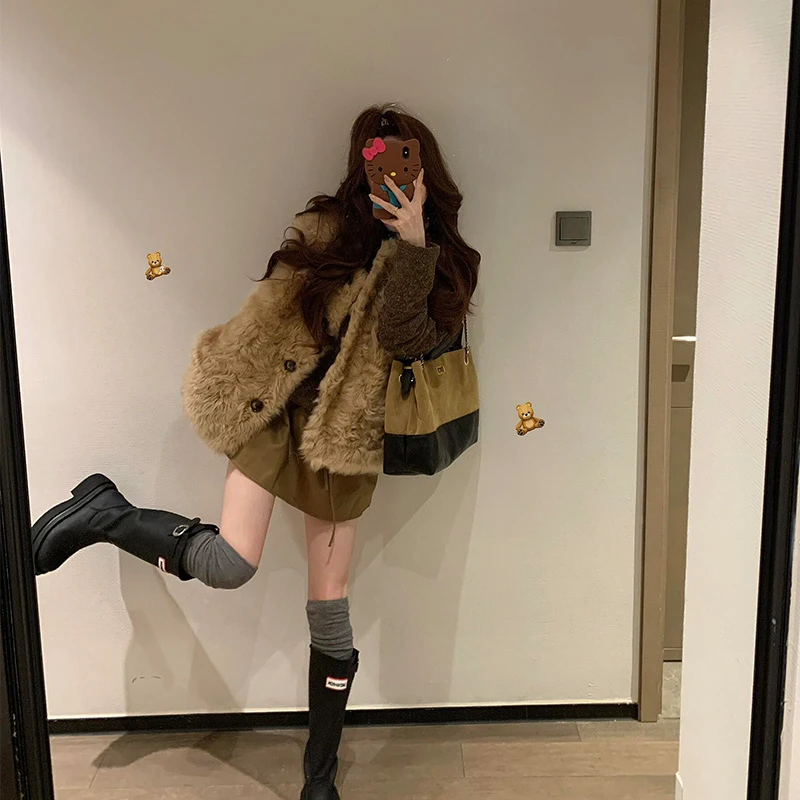 毛毛马甲2025新款秋冬毛毛坎肩皮毛一体百搭小个子宽松马夹背心女