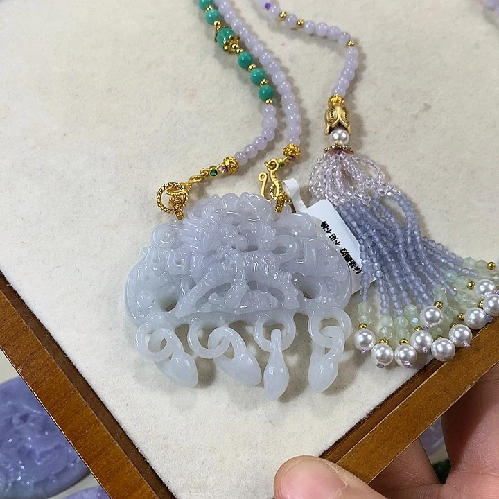 翡翠未镶嵌颈饰翡翠吊坠