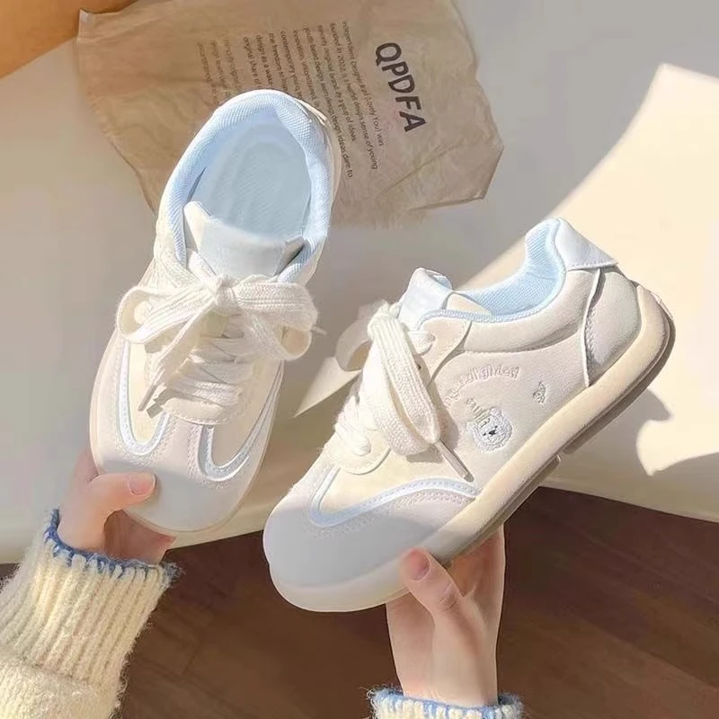 网红同款小熊板鞋女款2025新款春季防滑厚底小白鞋复古厚底德训鞋