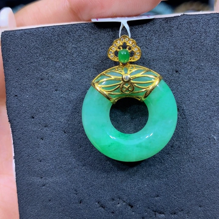 翡翠18K金镶嵌手链翡翠