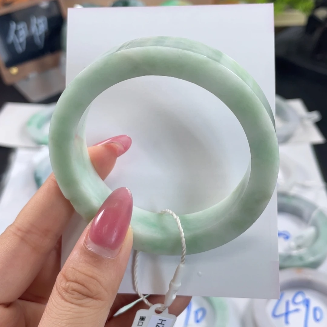 定制翡翠未镶嵌手镯基地质检发货