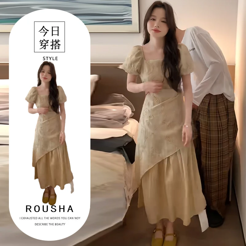 复古新中式国风刺绣提花泡泡袖方领连衣裙收腰显瘦拼接A字长裙女