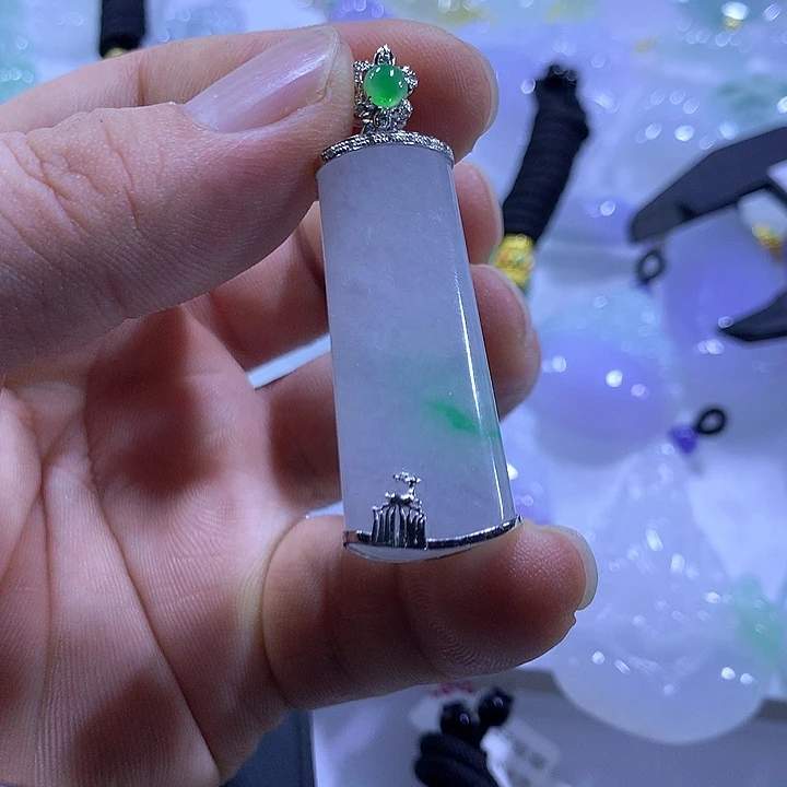 颈饰18K金镶嵌翡翠天然翡翠A货吊坠