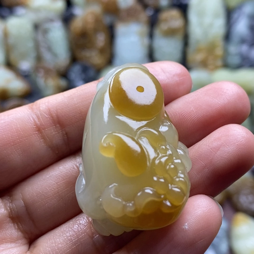 吊坠(不含链)未镶嵌和田玉（糖玉）