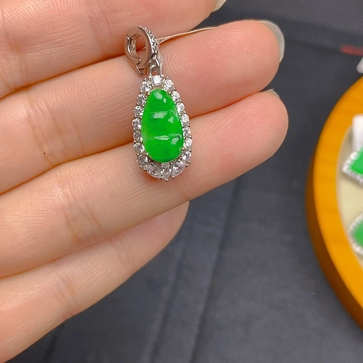 翡翠银S925镶嵌颈饰