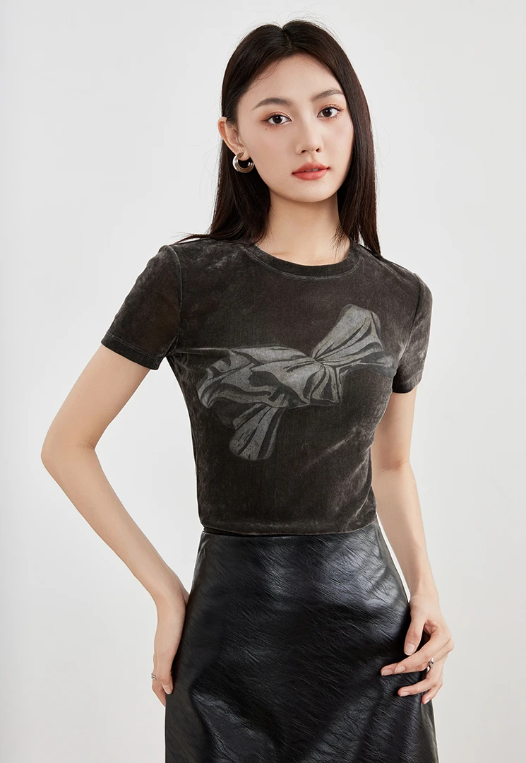 爱客蝴蝶结印花植绒蝴蝶圆领短袖T恤夏季修身春夏复古YA25333Z007