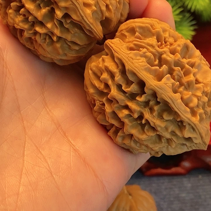 【闪购商品】文玩核桃吊坠福**石招财