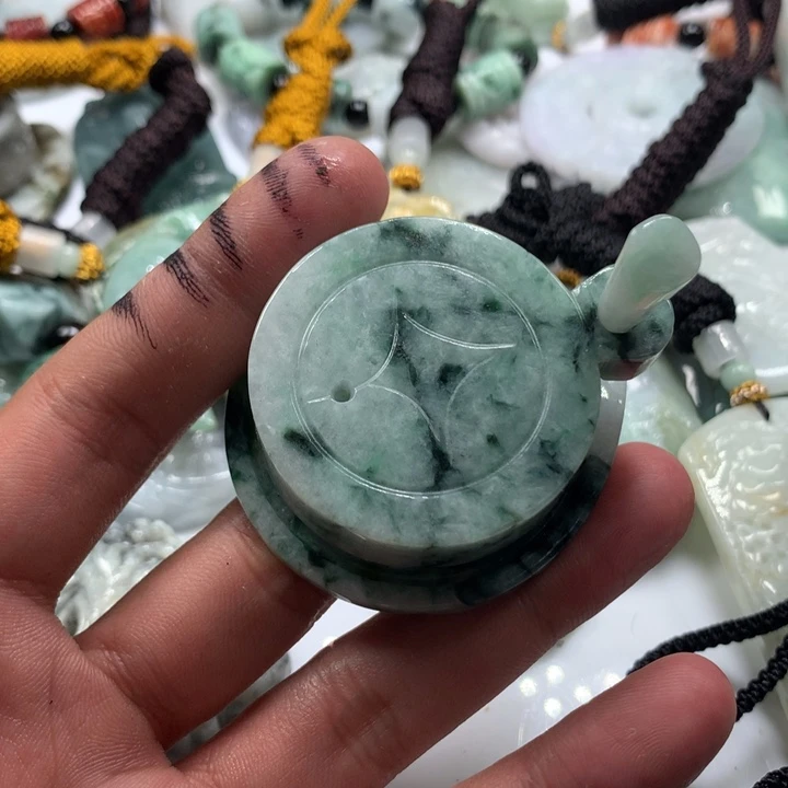 颈饰未镶嵌翡翠保真天然a货翡翠