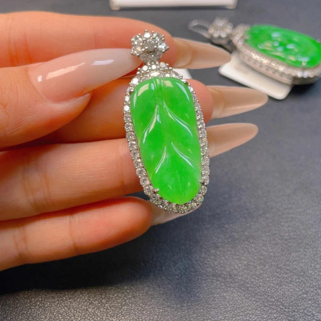 爱***鱼翡翠银S925镶嵌颈饰