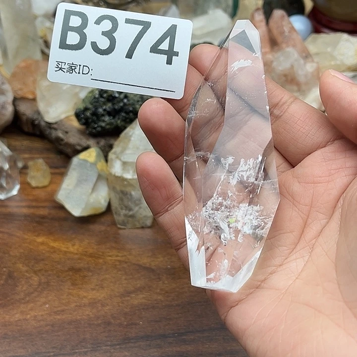 蒲***汐珠宝半成品水晶未镶嵌默认微瑕