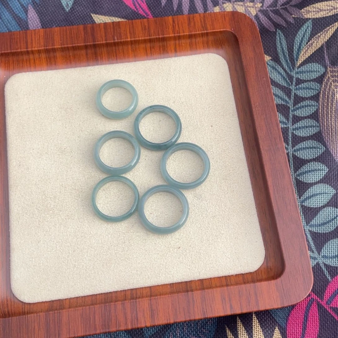 翡翠戒指未镶嵌蓝水戒圈