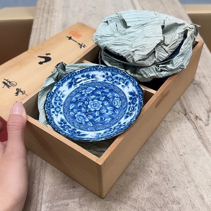 瓷片噗哈哈哈哈哈哈哈哈哈我笑