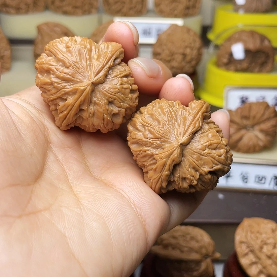 把件文玩核桃遇*你白狮子36左右
