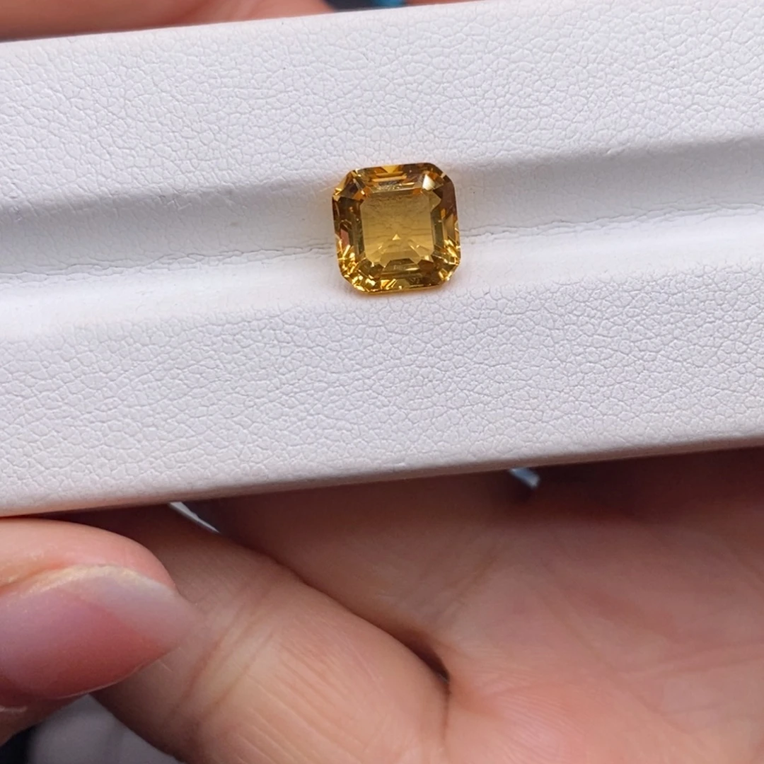 珠宝半成品黄晶未镶嵌2.375克拉