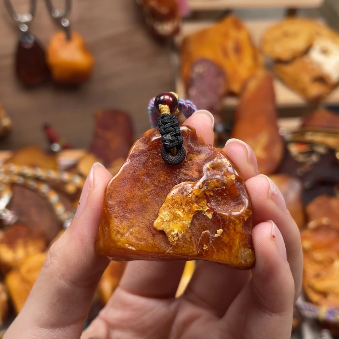 琥珀未镶嵌珠宝奇石