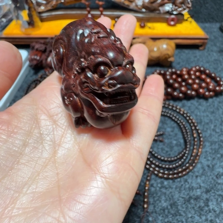 小叶紫檀貔鳅手把件