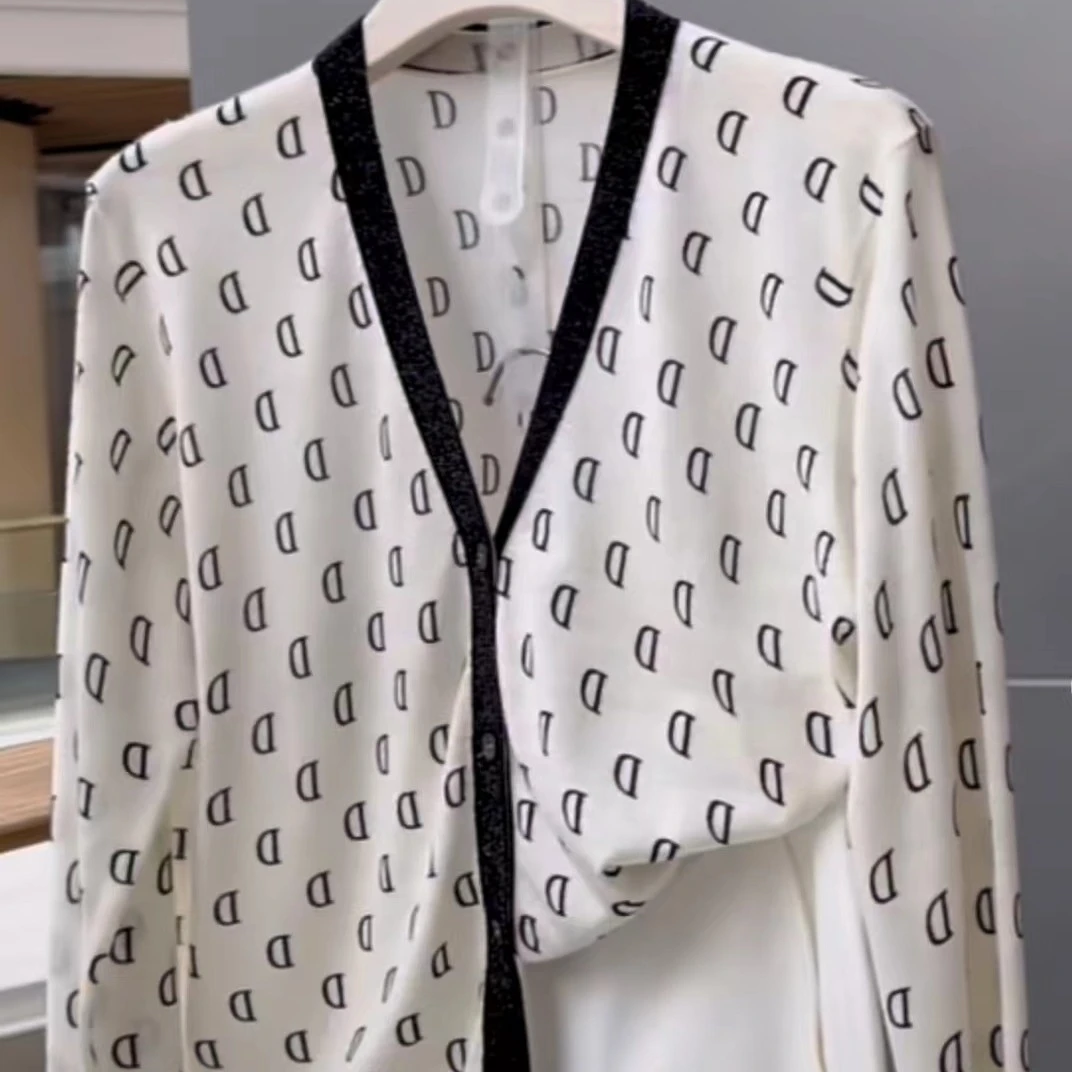 香煜8882   D字母提花超细V领开衫