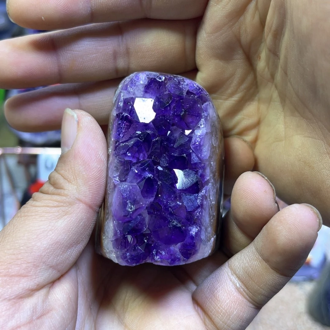 水晶摆件未镶嵌紫水晶