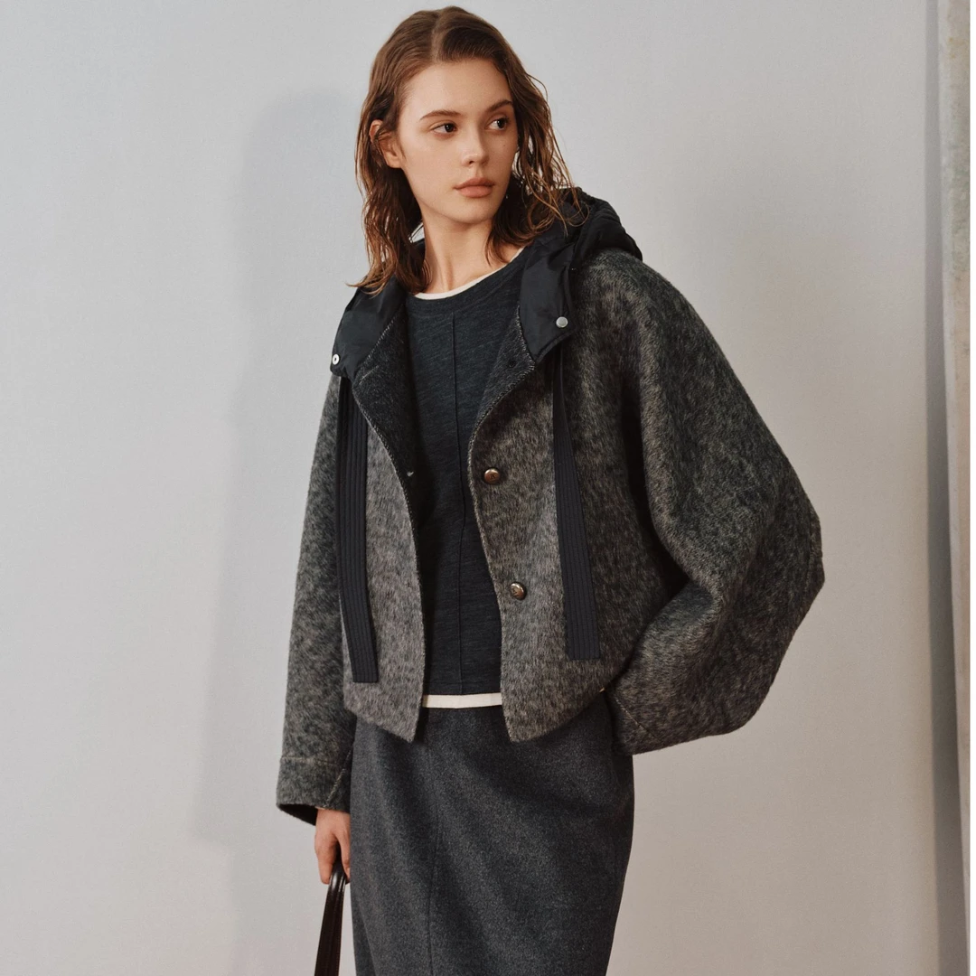 【明星同款】圣可尼时尚连帽绵羊毛毛呢外套S104103OG