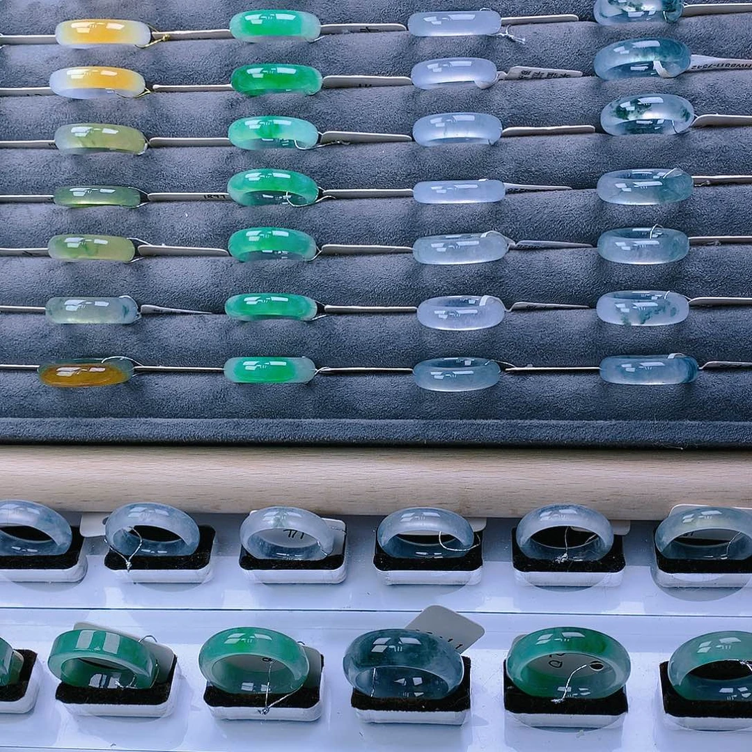 翡翠戒指未镶嵌翡翠