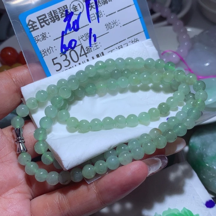 翡翠未镶嵌颈饰花***狗