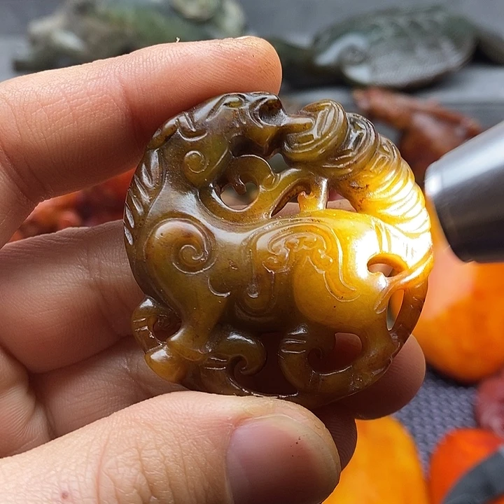 未镶嵌蛇纹石玉颈饰