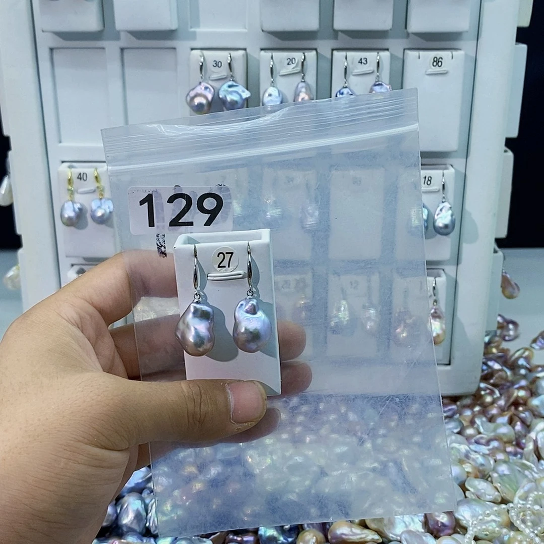 淡水珍珠合金颈饰