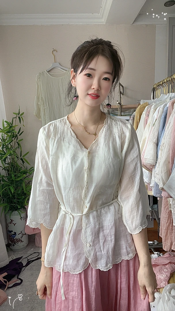 （（如梦）仙气飘飘小苎麻百搭刺绣开衫V领高货门襟收腰显瘦衬衫女