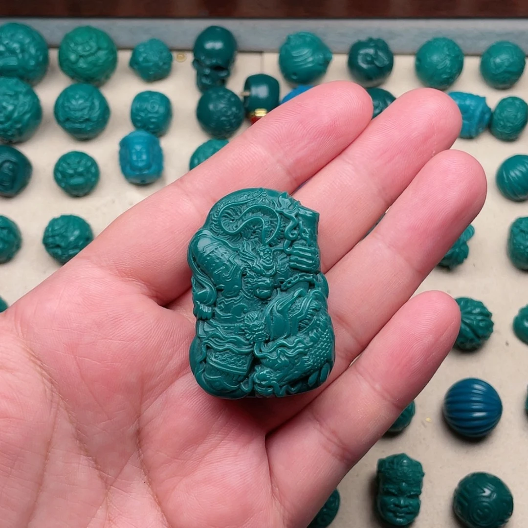 【闪购商品】玻璃颈饰悟空牌子一个